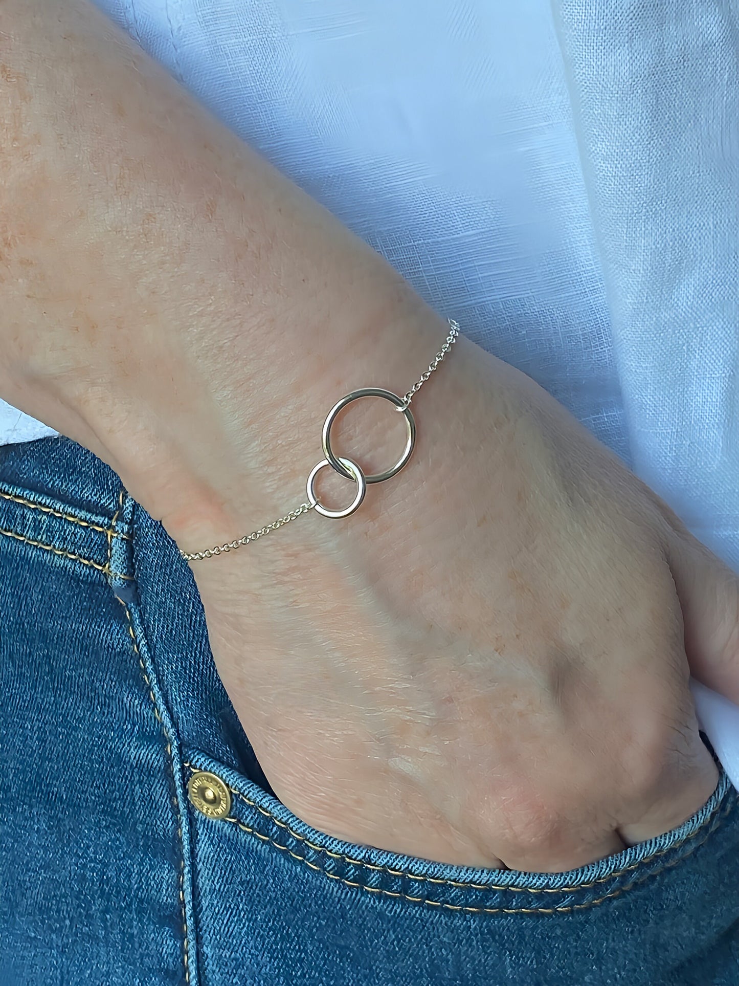 Gift For Sister - Birthday, Christmas Gift - Sisters Necklace - Sister Bracelet - Sterling Silver Interlocking Circle Pendant